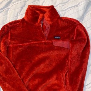 Patagonia fuzzy pull over